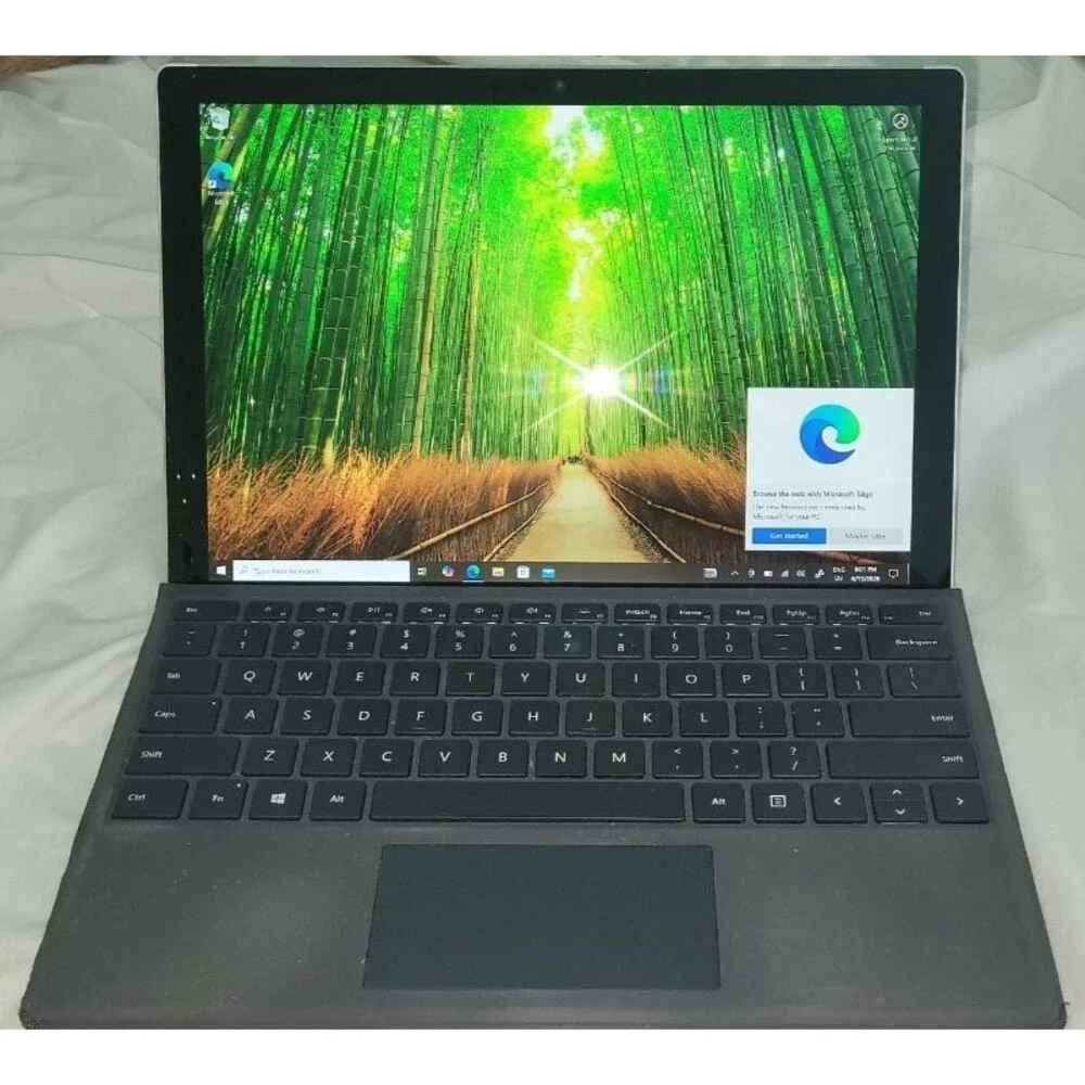 Microsoft Surface Pro 5 128gb (cracked screen on the side), 100% working